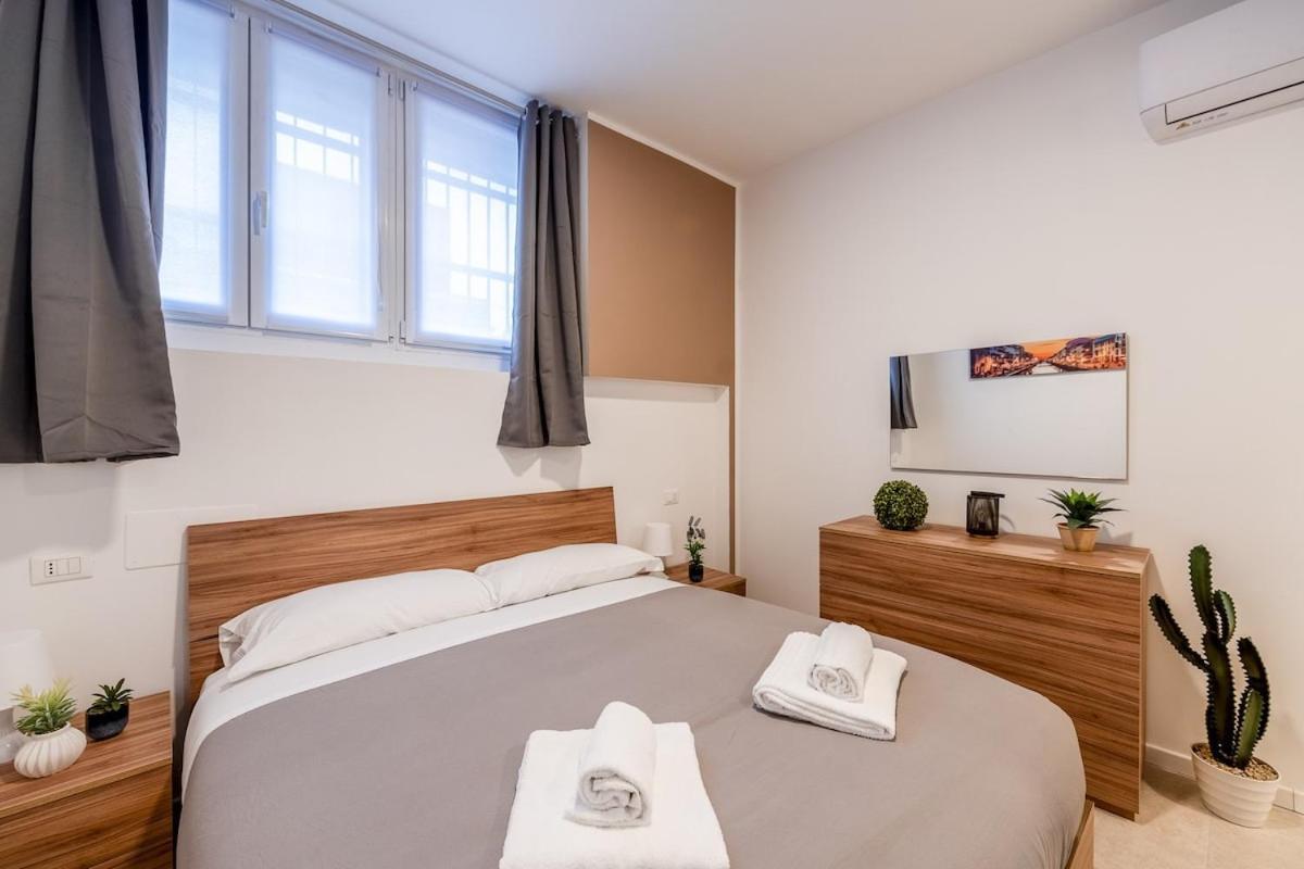 Authentic Private Flat 2 Min From Navigli Apartment มิลาน ภายนอก รูปภาพ