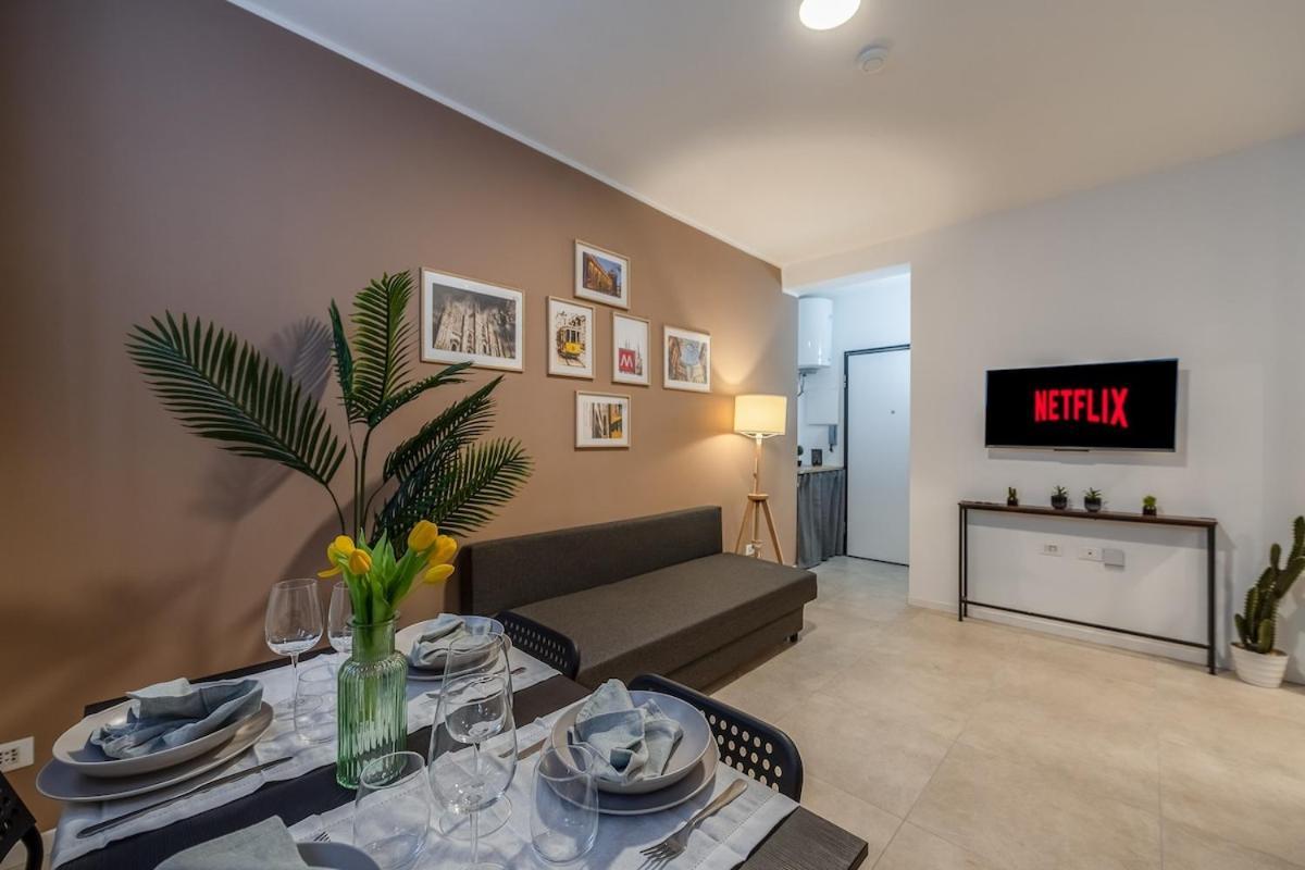 Authentic Private Flat 2 Min From Navigli Apartment มิลาน ภายนอก รูปภาพ