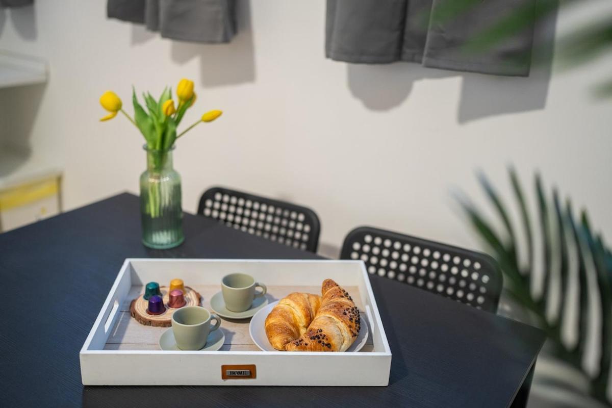 Authentic Private Flat 2 Min From Navigli Apartment มิลาน ภายนอก รูปภาพ
